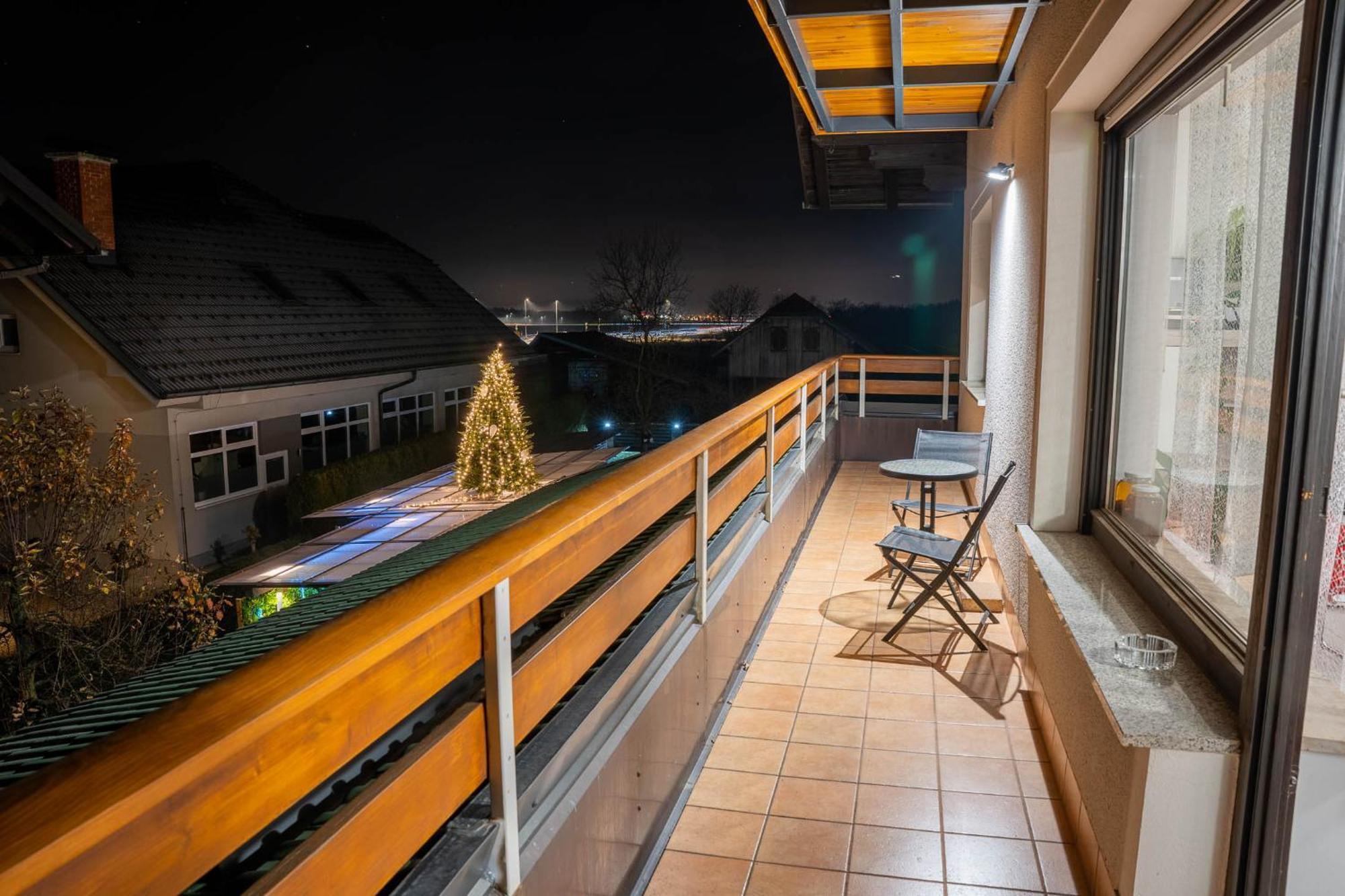 Apartma Ajja Шенчур Екстер'єр фото